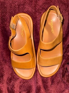 Vionic Cognac Leather Slingback Sandals